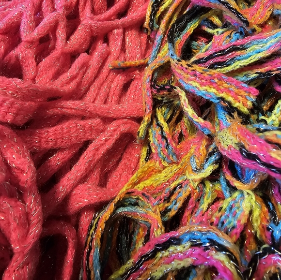 2 for 1 😁 Glittery Loop Scarves!! - Picture 11 of 12